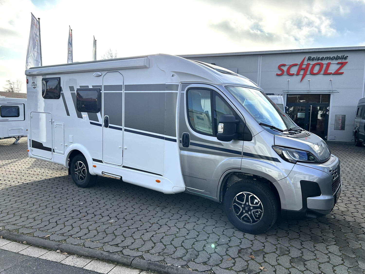 Carado V 347